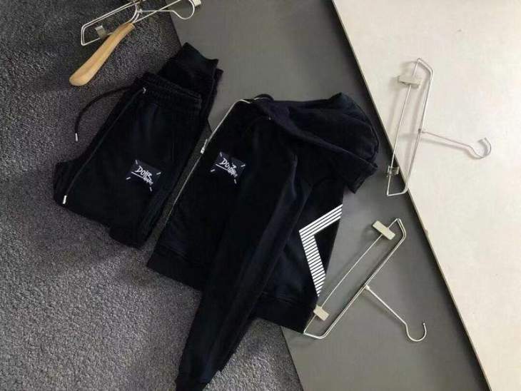 Picture of Dior Sweater Suits _SKUDiorM-5XLkdtr6638893